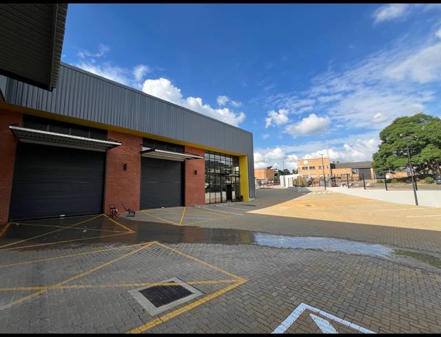 445M² WAREHOUSE TO LET IN STRIJDOMPARK